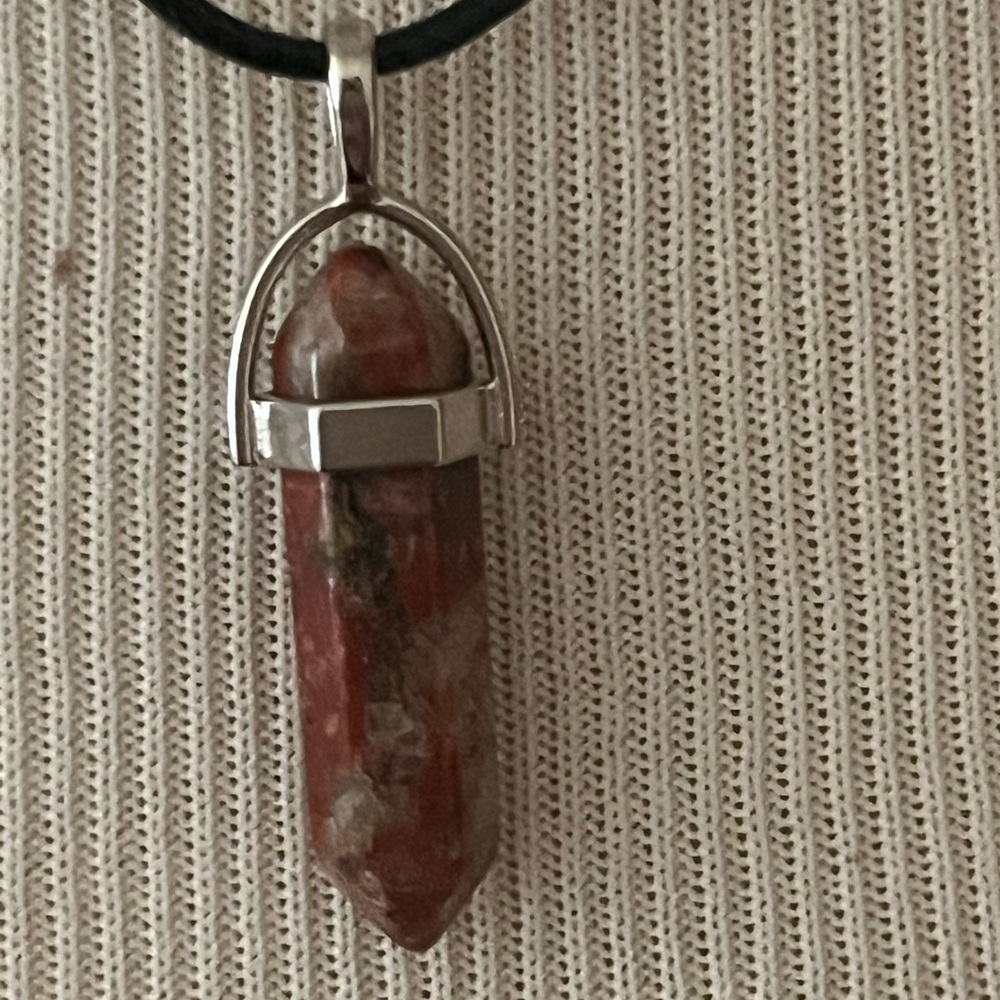 Crystal Pendant Necklace with leather necklace - Picture 3 of 9